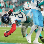 NFL: Tennessee Titans beat Miami Dolphins 28-27 thanks to stunning late comeback